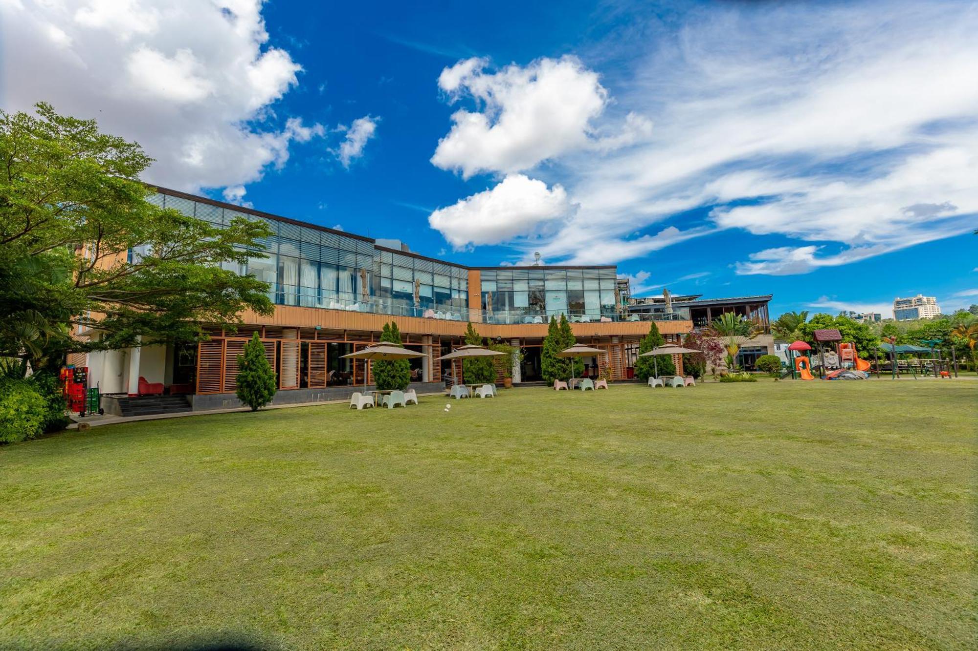 Century Park Hotel & Residences Kigali Exterior foto